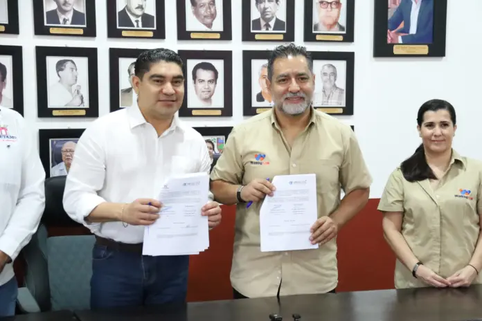 Firma convenio Huetamo
