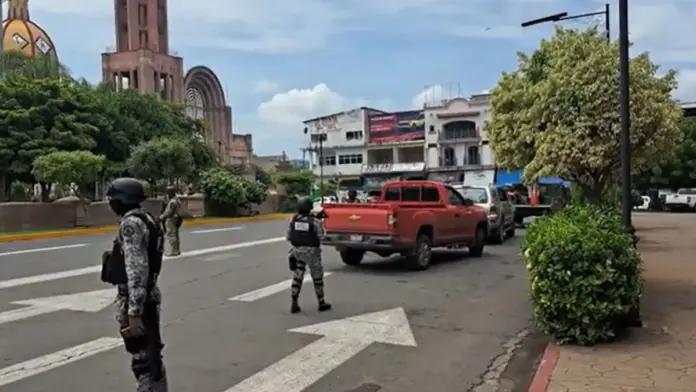Defensa y Guardia Nacional refuerzan seguridad en Apatzingán tras ola de violencia