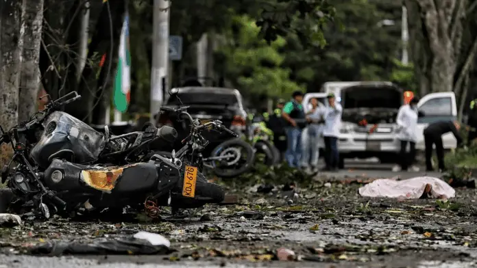#Video: Ataque con explosivos contra base aérea en Colombia deja 5 muertos y varios heridos