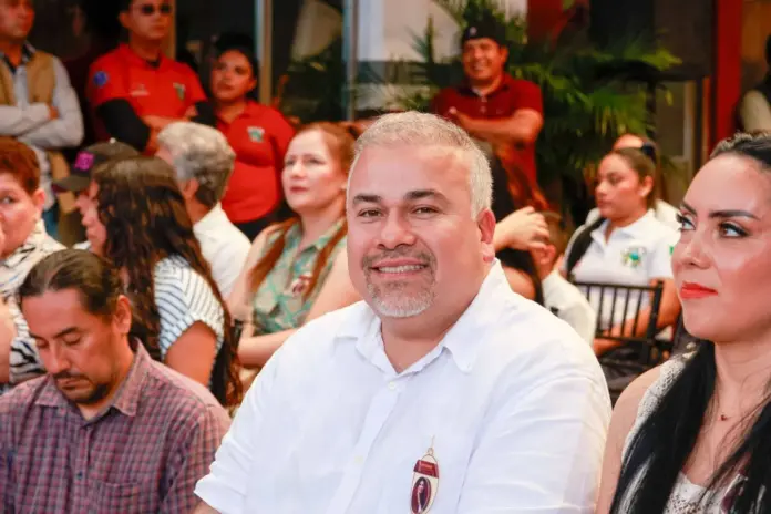 Dirigente estatal, Jesús Mora González