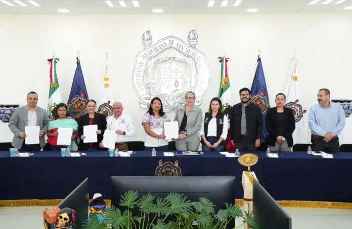 Recibe UMSNH a comunidades de pueblos originarios