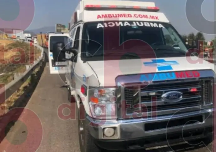 Hombre muere atropellado en la autopista Siglo XXI