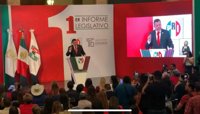 Memo Valencia presenta su Primer Informe Legislativo