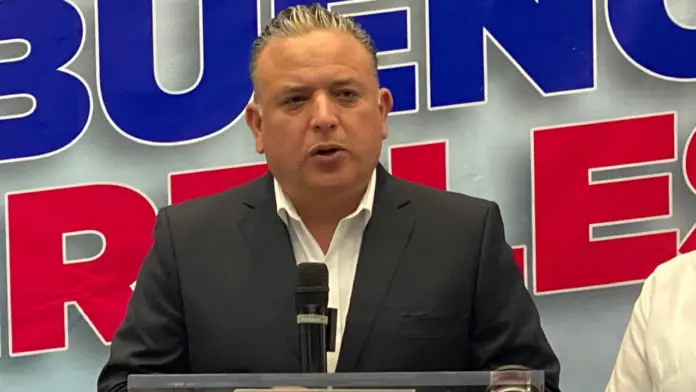 Dirigente del partido Carlos Quintana Torres