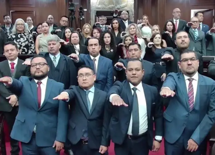 Ningún poder por encima del pueblo afirma Morena
