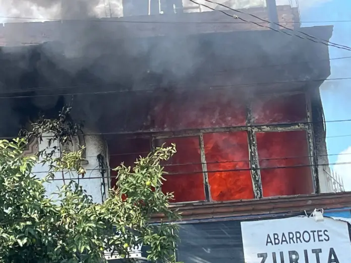 Se incendia casa en la Colonia Obrera