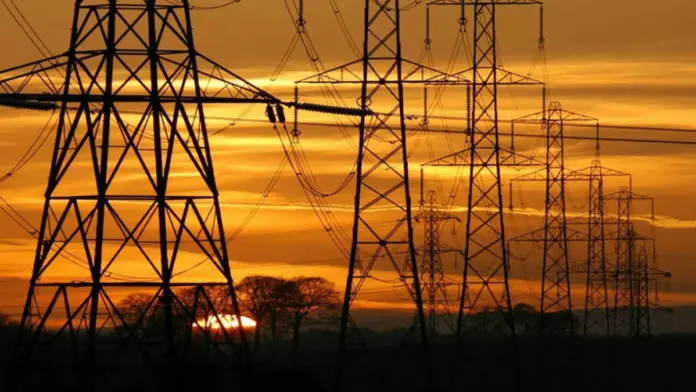 Apagón masivo deja sin luz a la Península de Yucatán; se registran varias afectaciones