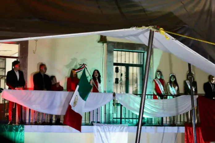 Queréndaro hace historia con su primer Desfile Cívico-Militar y un mensaje de paz