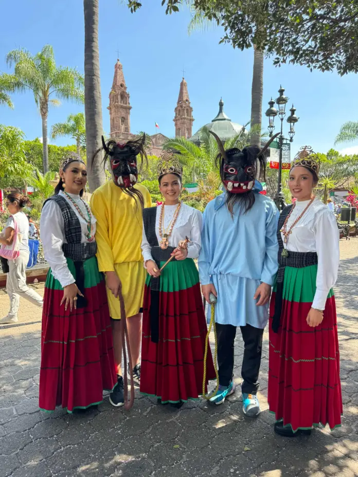Dayana Pérez reconoce a las y los artesanos en el Día del Artesano Michoacano