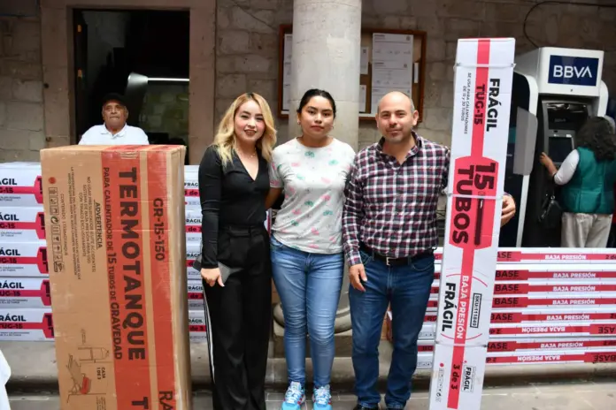 El Ayuntamiento de Tarímbaro entregó calentadores solares a más de100 familias tarimbarenses