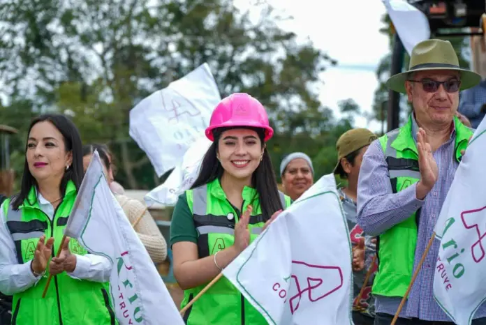 PROGRAMA “ARIO CONSTRUYE” DE YOHANA MENDOZA SIGUE CRECIENDO CON MÁS OBRA PÚBLICA PARA LOS ARIENSES
