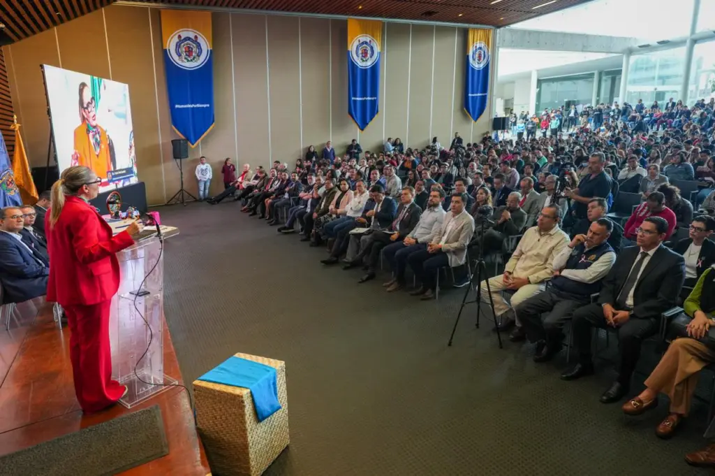 La UMSNH debe innovar todos los días, señala Yarabí Ávila; el Posgrado Nicolaita apuesta por la renovación

