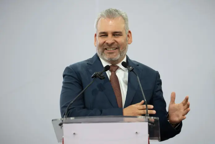Rechaza Bedolla mafia en educación