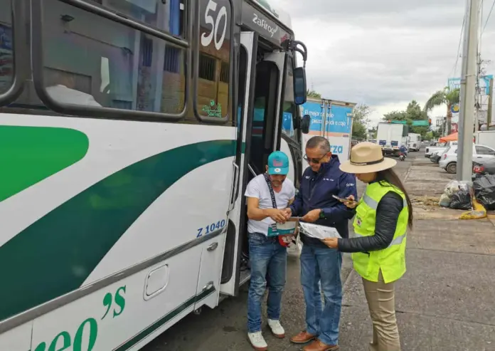 Carlos Soto refuerza, junto al Gobierno del Estado, el ordenamiento del transporte público y motociclistas en Zamora