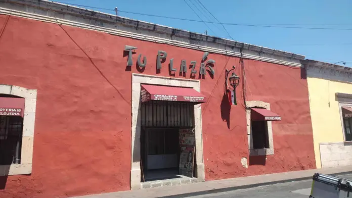 Comerciantes exigen mantenimiento y reactivación de espacios 