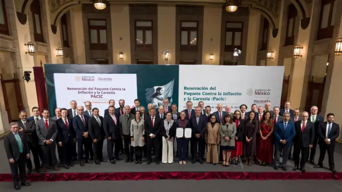 PRESIDENTA CLAUDIA SHEINBAUM Y EMPRESARIOS FIRMAN RENOVACIÓN DEL PACIC PARA MANTENER LA CANASTA BÁSICA EN 910 PESOS
