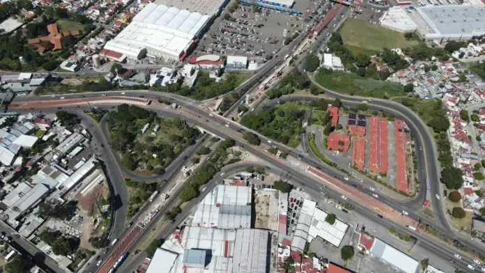 Distribuidor vial Salida a Pátzcuaro registra un avance general del 55%
