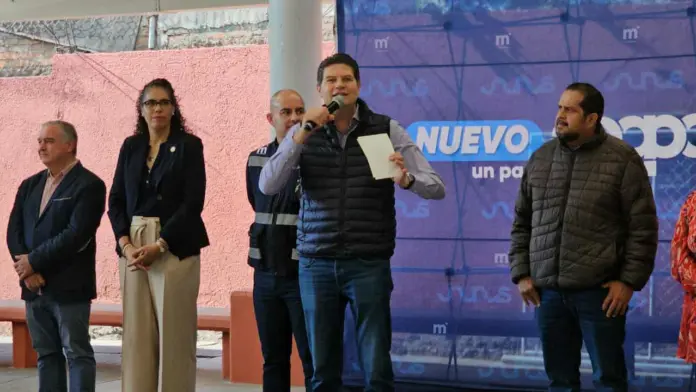 Inaugura Alfonso Martínez línea de agua potable en escuelas del Oriente de Morelia