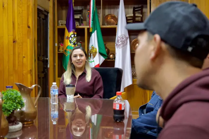 Dayana Pérez revisa preparativos de las fiestas patronales de Paramuen