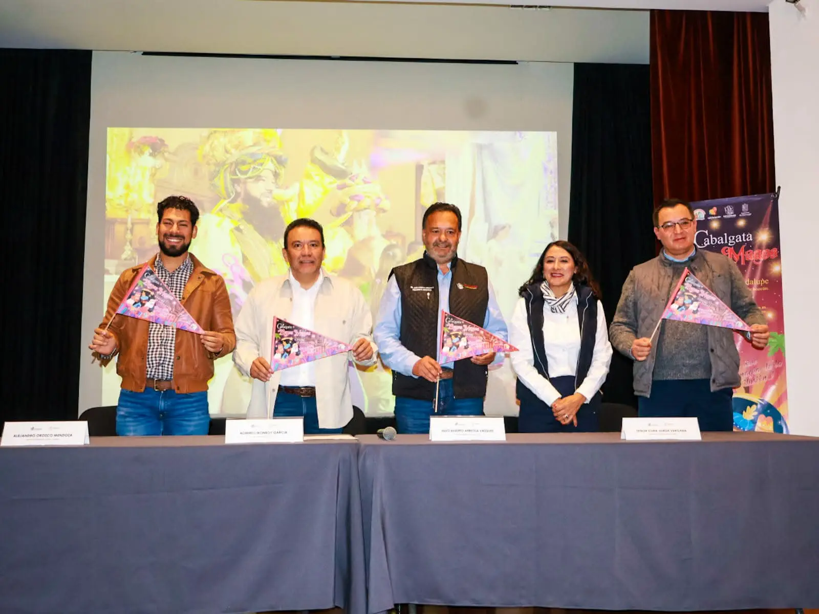 Julio Arreola invita a vivir la Cabalgata de Reyes Magos en Pátzcuaro este 5 de enero Julio Arreola invita a vivir la Cabalgata de Reyes Magos en Pátzcuaro este 5 de enero