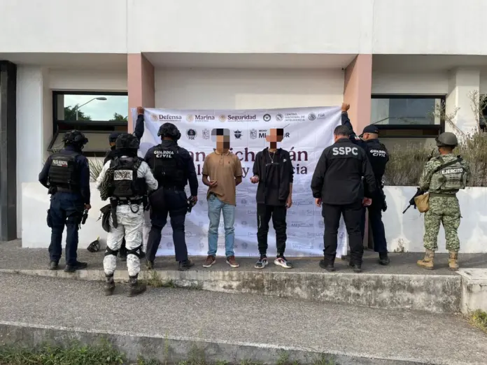Dos detenidos en posesión de 11 dosis de metanfetamina en Uruapan: SSP