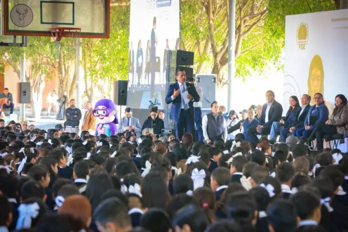 Realiza FGE prevención de delitos cibernéticos en instituciones educativas