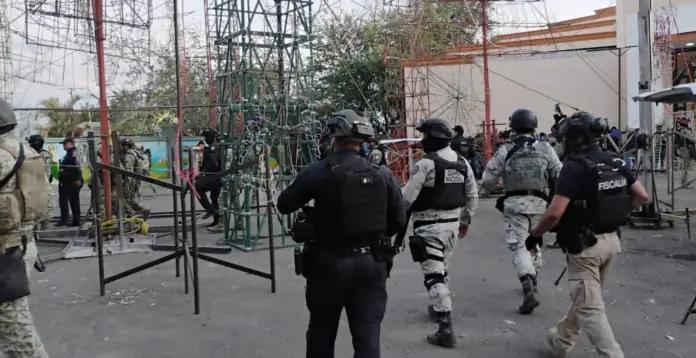 En Tanhuato, aseguran castillo de pirotecnia con características de apología del delito: SSP
