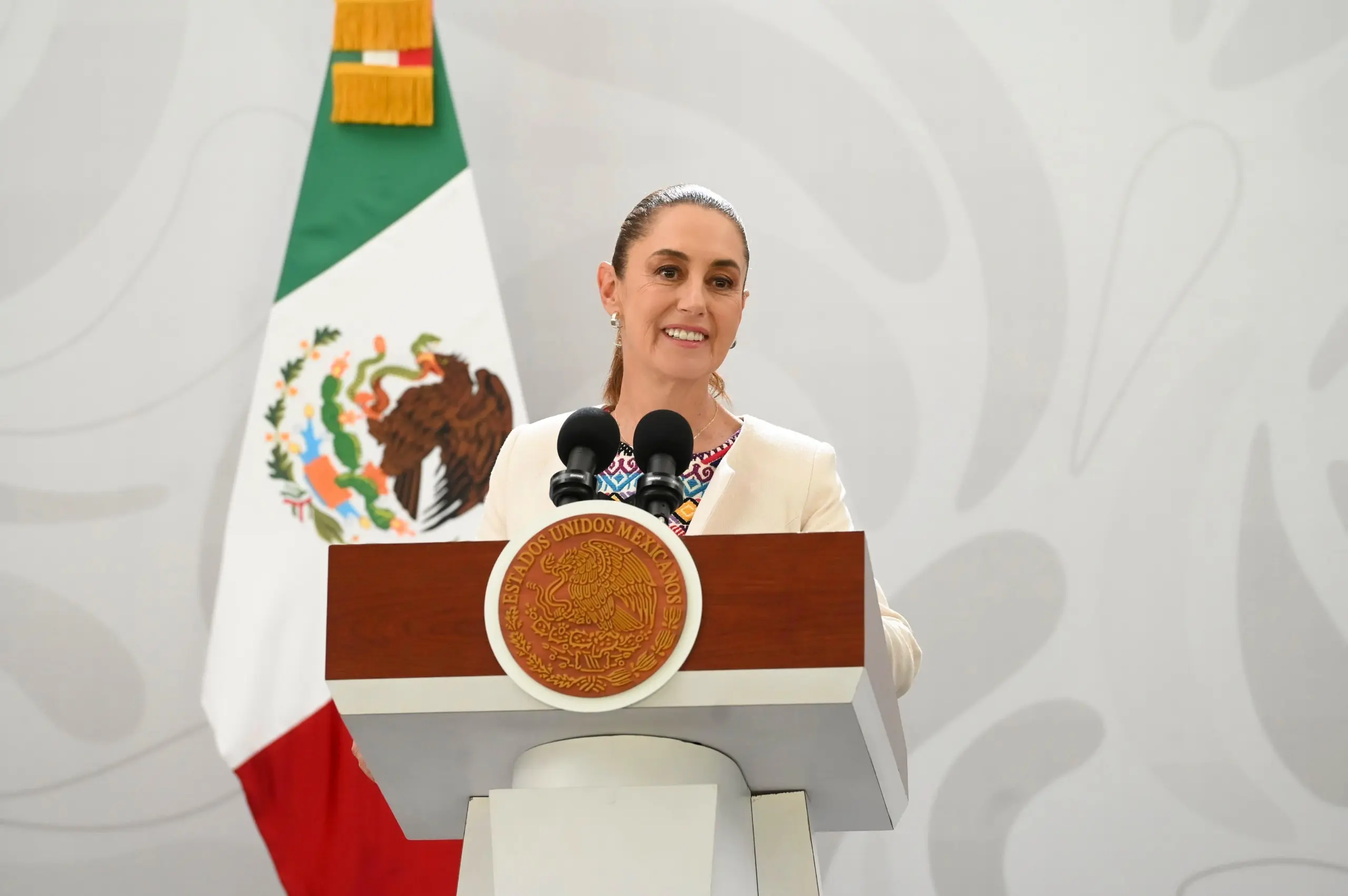 EN SINALOA, ATENCIÓN A LAS CAUSAS, COORDINACIÓN Y CERO IMPUNIDAD LOGRAN REDUCCIÓN DEL 50% EN HOMICIDIOS DOLOSOS, DE JUNIO 2025 A ENERO 2026: PRESIDENTA CLAUDIA SHEINBAUM EN SINALOA, ATENCIÓN A LAS CAUSAS, COORDINACIÓN Y CERO IMPUNIDAD LOGRAN REDUCCIÓN DEL 50% EN HOMICIDIOS DOLOSOS, DE JUNIO 2025 A ENERO 2026: PRESIDENTA CLAUDIA SHEINBAUM