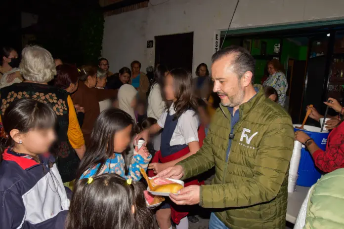 Visita Fausto Vallejo Mora la colonia Portales de Morelia
