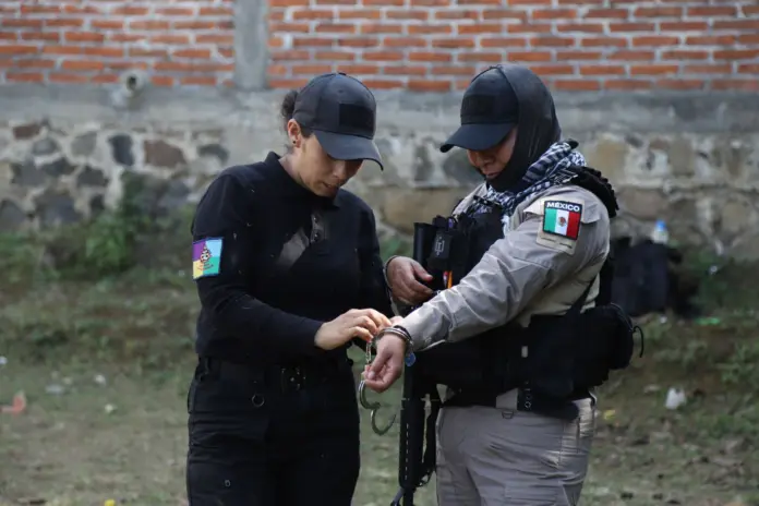 Profesionalización de kuarichas fortalece la seguridad en comunidades con autogobierno: SSP