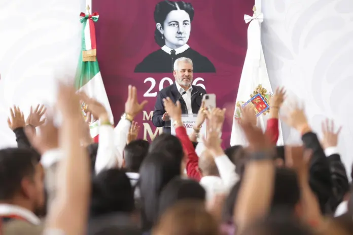 ¡Adiós al “no tengo datos”! Más de 200 mil estudiantes de prepa y universidad tendrán internet gratis: Bedolla