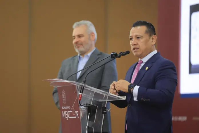 Carlos Torres Piña expone avances contundentes de tres casos