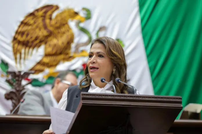 Fabiola Alanís: debemos garantizar transporte público seguro para las mujeres en Michoacán