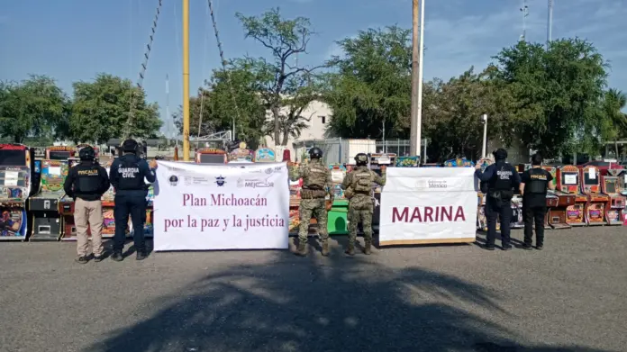 Asegura FGE 98 máquinas tragamonedas en 12 cateos realizados en Lázaro Cárdenas; operaban sin autorización de SEGOB
