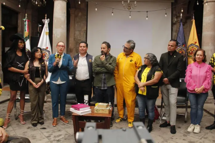 Destacan creación de la Licenciatura en Periodismo en la UMSNH; estudiantes y comunicadores dialogan