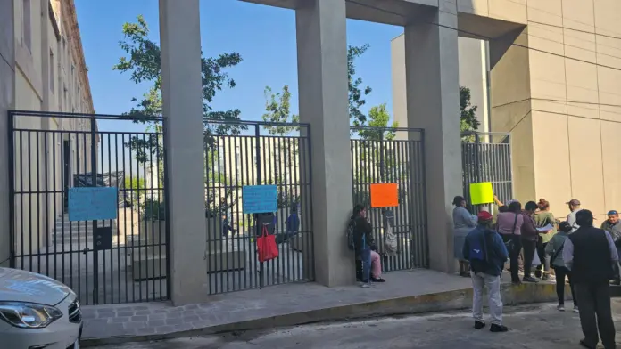 Por falta de agua, Colonias Unidas del Sur bloquean instalaciones del CAM
