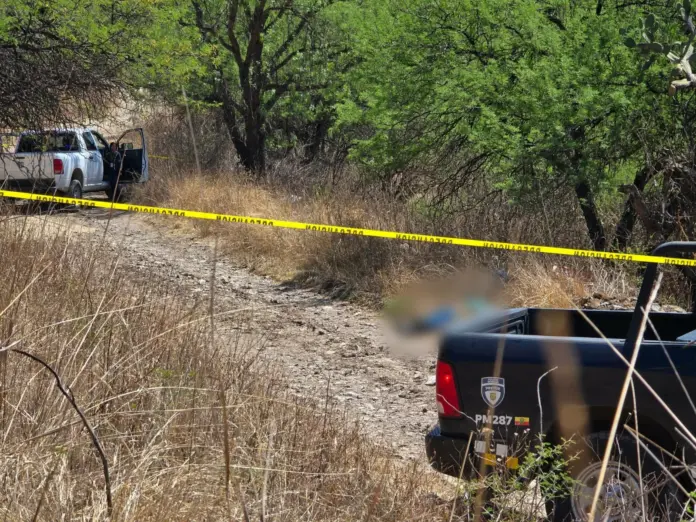 Hallan un maniatado en brecha de Atapaneo