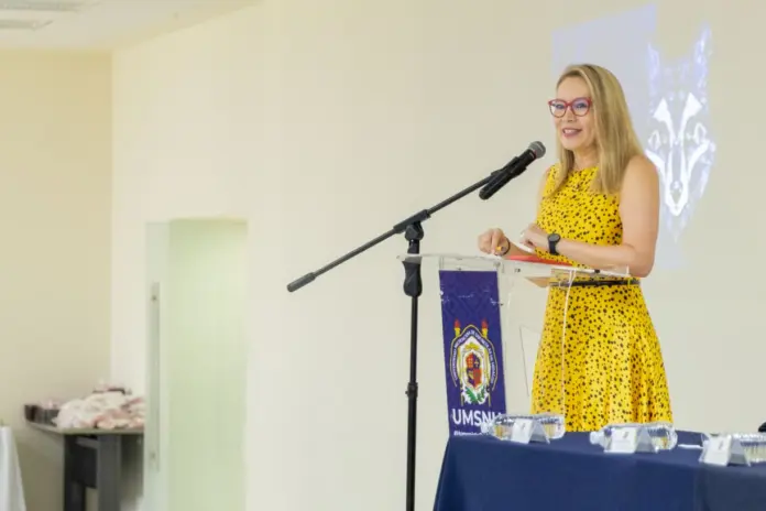 SE INCENTIVA LA INVESTIGACIÓN EN EL ESTUDIANTADO DE LA UMSNH COMO NUNCA ANTES; YARABÍ ÁVILA ASISTE A PRESENTACIÓN DE PROYECTOS
