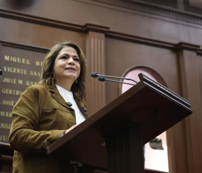 Fabiola Alanís respalda aprobación de reforma constitucional contra el feminicidio que se logró en el Congreso de Michoacán