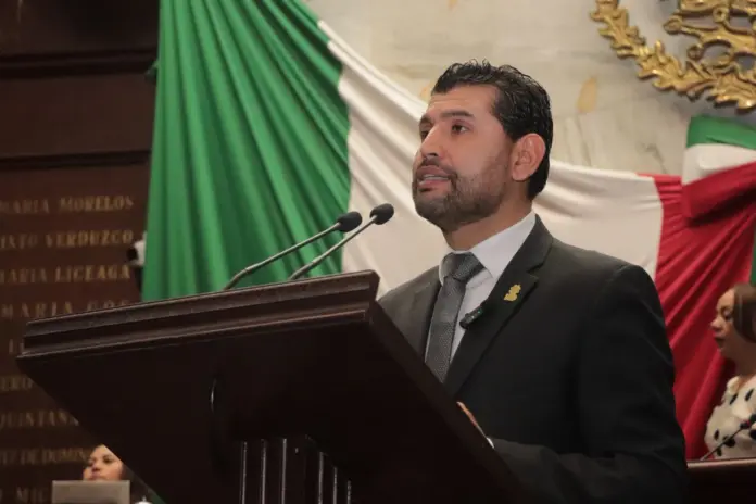 Propone Octavio Ocampo cárcel para el “halconeo digital” y el espionaje con cámaras ilegales en Michoacán