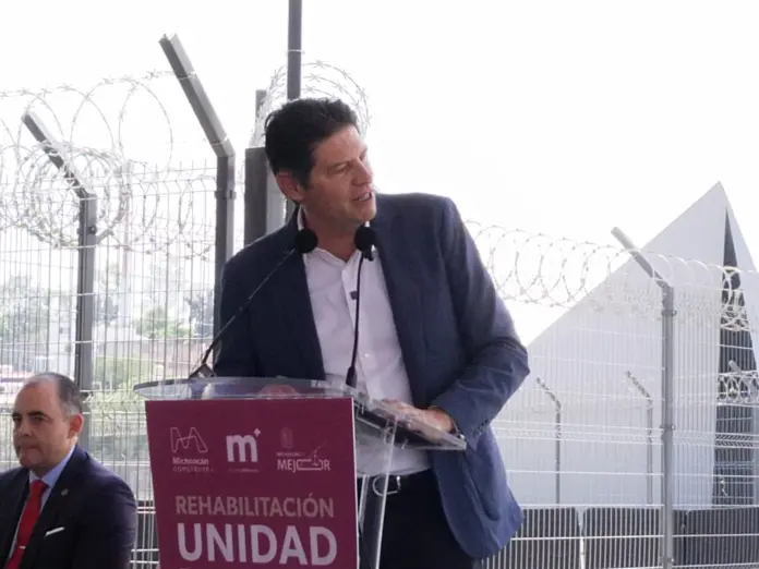 Brissa Arroyo reconoce a madres buscadoras durante festejo en el Congreso