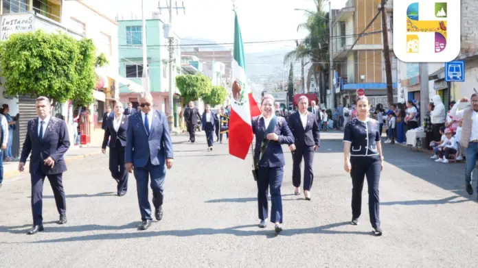 Jeovana Alcántar encabezó el acto y desfile cívico conmemorativo del CCLXXIII Aniversario del Natalicio del Don Miguel Hidalgo y Costilla