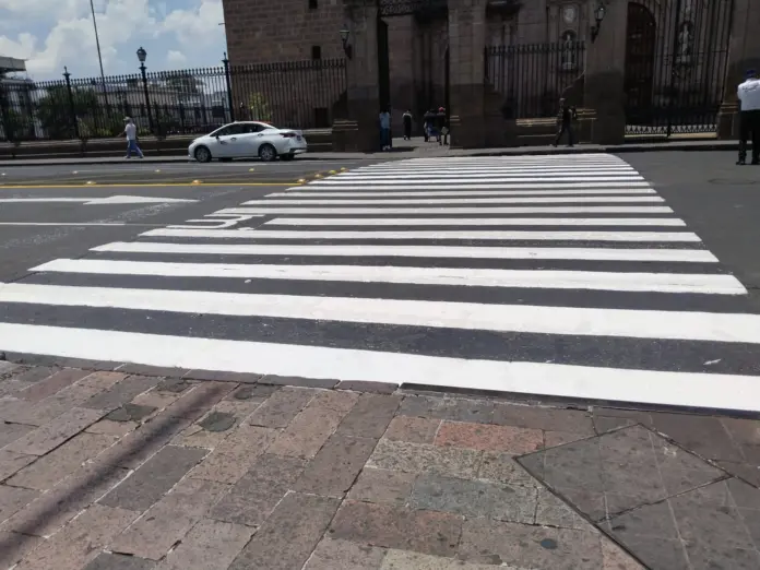 Continúan trabajos de balizamiento previos al festejo de Morelia