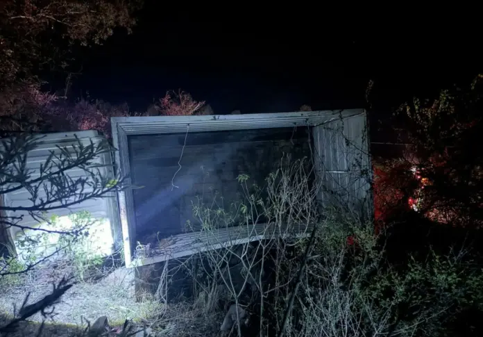 Vuelca camión en la carretera a Chiquimitío y muere el chofer