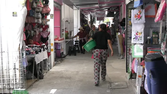 Avanza reapertura de locales bajo el estacionamiento del Mercado Independencia