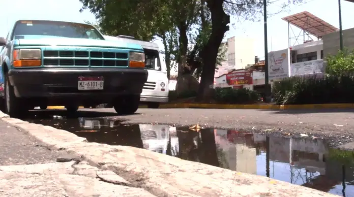 Habitantes del Boulevard García de León se preparan ante posibles inundaciones