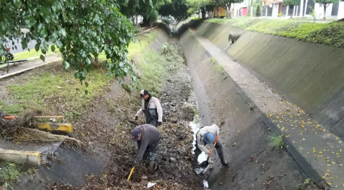 Realiza Gobierno de Morelia limpieza preventiva en canal Fray Antonio de San Miguel