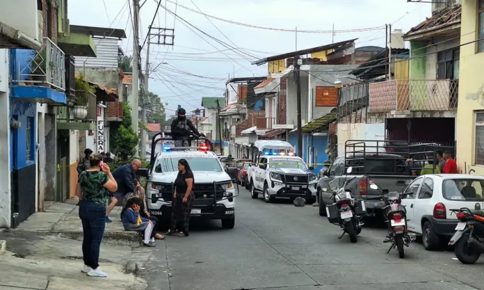Lo matan de 7 balazos afuera de una funeraria de Uruapan
