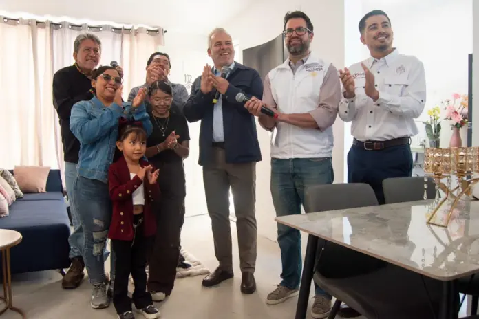 Alfredo Ramírez y Moisés Navarro encabezan entrega de viviendas en Yurécuaro